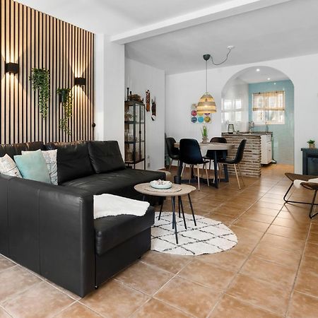 Beachfront Calahonda Apartment By Costarentals - Ref 89 Sitio de Calahonda Exteriör bild