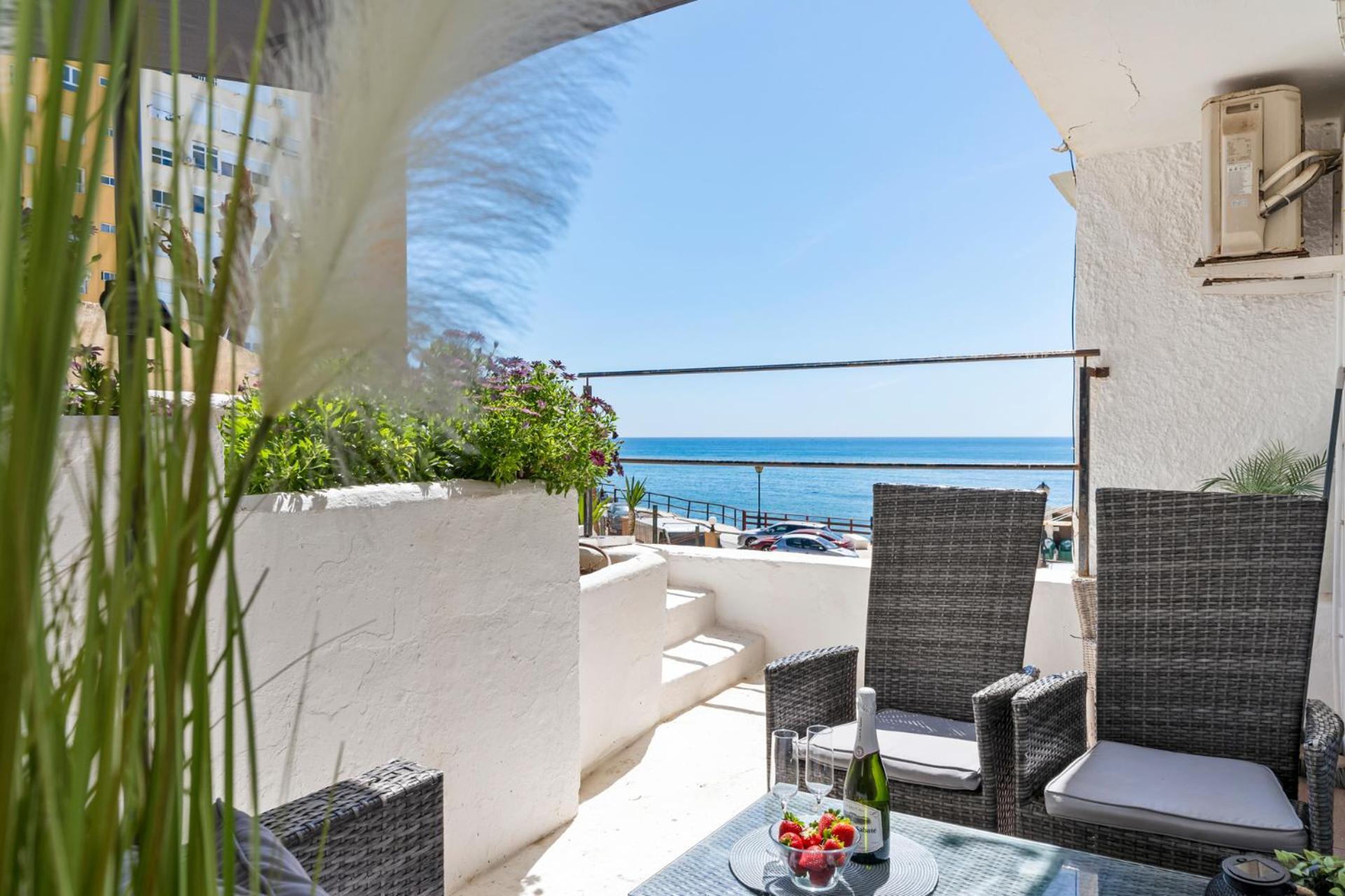 Beachfront Calahonda Apartment By Costarentals - Ref 89 Sitio de Calahonda Exteriör bild