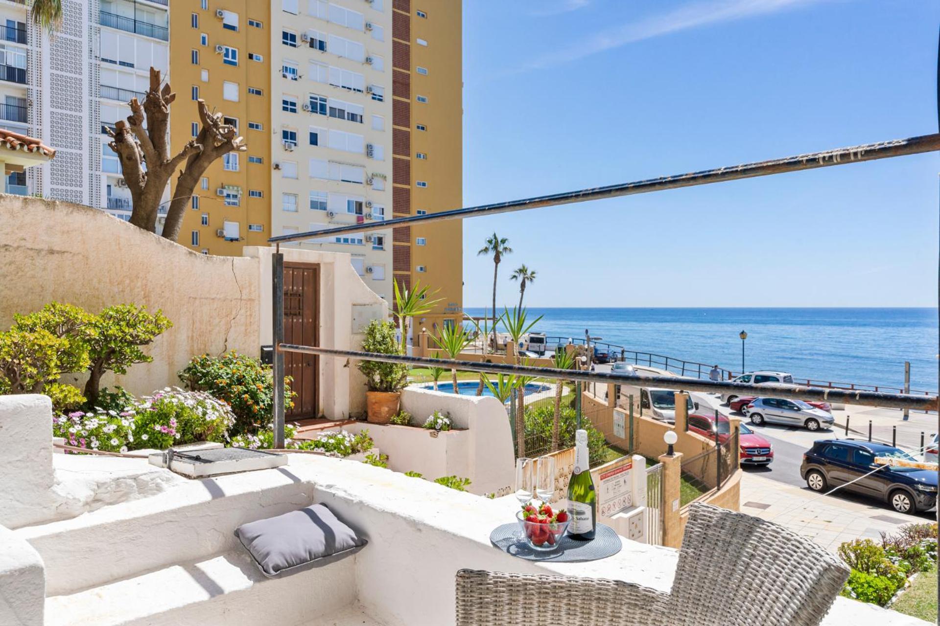 Beachfront Calahonda Apartment By Costarentals - Ref 89 Sitio de Calahonda Exteriör bild